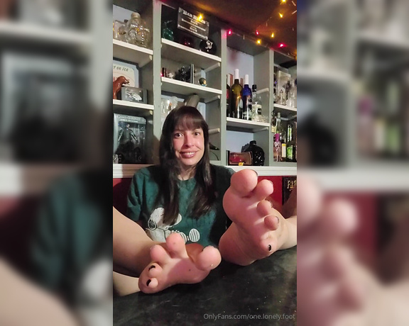 Crystal Paris aka one.lonely.foot - 06-21-2024 OnlyFans Video - Randoms from the week_l44a