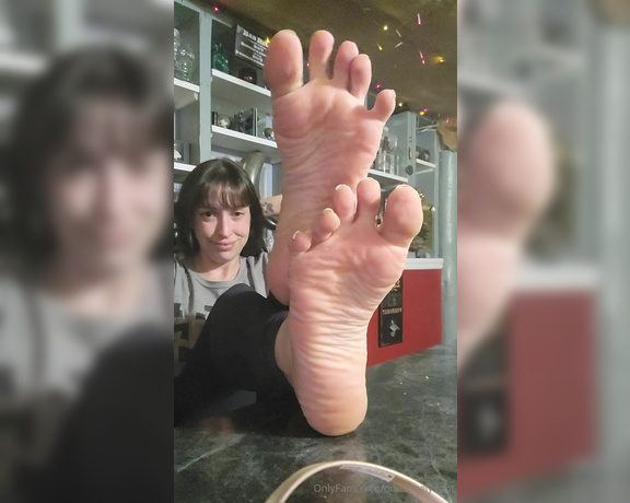 Crystal Paris aka one.lonely.foot - 07-07-2024 OnlyFans Video - Cum celebrate as I end my vacation