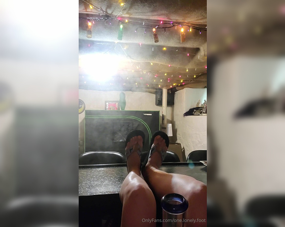 Crystal Paris aka one.lonely.foot - 07-23-2024 OnlyFans Video - View of the tops