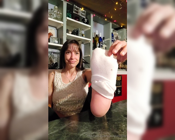 Crystal Paris aka one.lonely.foot - 08-16-2024 OnlyFans Video - Randoms from the week_4s0b