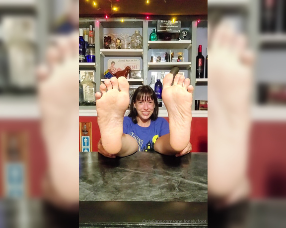 Crystal Paris aka one.lonely.foot - 09-04-2024 OnlyFans Video - Better clean fast