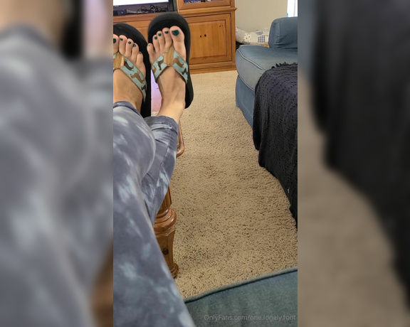 Crystal Paris aka one.lonely.foot - 09-10-2024 OnlyFans Video - Relaxing views