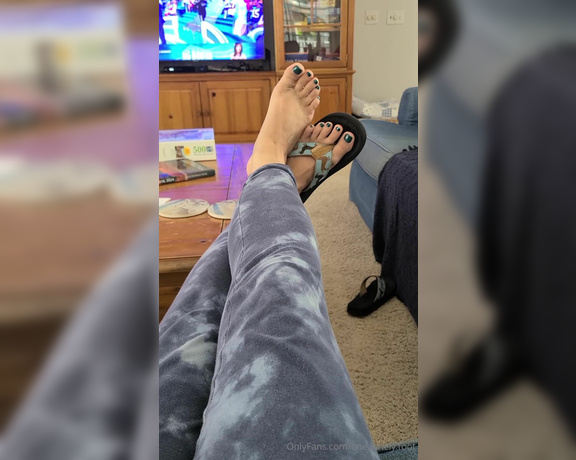 Crystal Paris aka one.lonely.foot - 09-10-2024 OnlyFans Video - Relaxing views