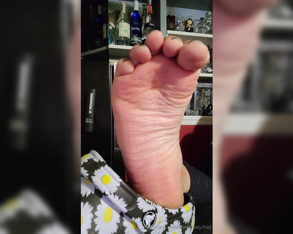 Crystal Paris aka one.lonely.foot - 09-16-2024 OnlyFans Video - Sometimes you just need one close up