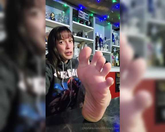 Crystal Paris aka one.lonely.foot - 11-01-2024 OnlyFans Video - Randoms from the week_rj4b