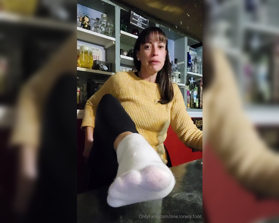 Crystal Paris aka one.lonely.foot - 11-01-2024 OnlyFans Video - Randoms from the week_932w