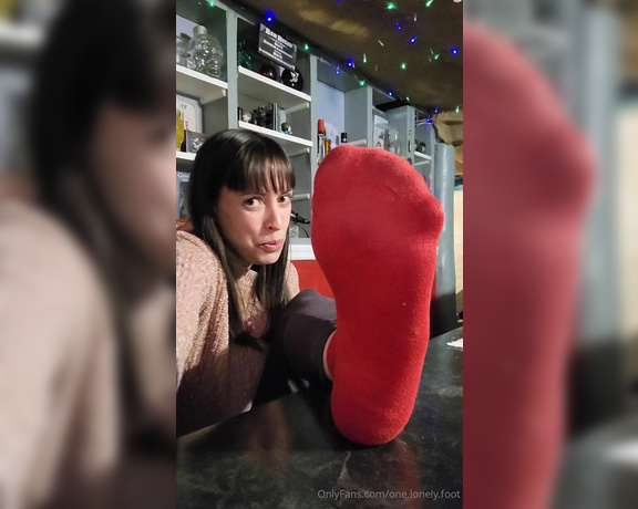 Crystal Paris aka one.lonely.foot - 12-20-2024 OnlyFans Video - Randoms from the week_c38w