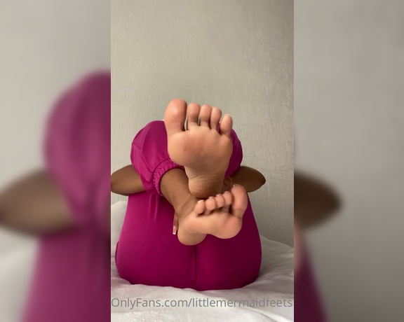 Little Mermaid aka littlemermaidfeets - 06-01-2022 OnlyFans Video - Cual es tu pose favorita baby