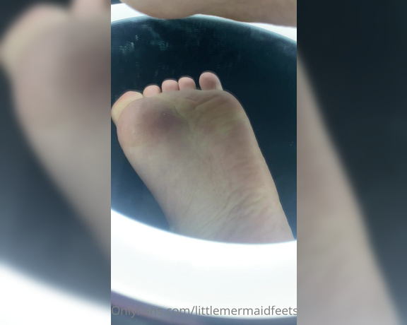 Little Mermaid aka littlemermaidfeets - 09-05-2022 OnlyFans Video - Tell me if you can imagine my soles in your face