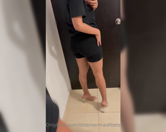 Little Mermaid aka littlemermaidfeets - 09-27-2022 OnlyFans Video - What would you look first if you see me walking on the street