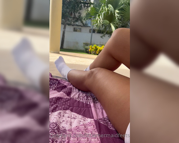 Little Mermaid aka littlemermaidfeets - 01-23-2023 OnlyFans Video - Socks