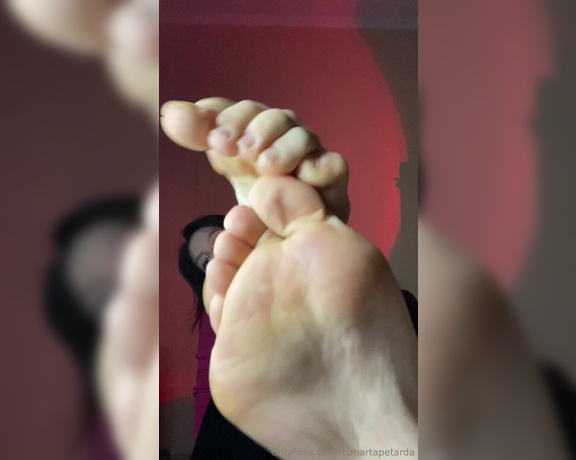 Marta Petarda aka itsmartapetarda - 01-04-2024 OnlyFans Video - throughout the entire video I shove my royal stinky feet in your face