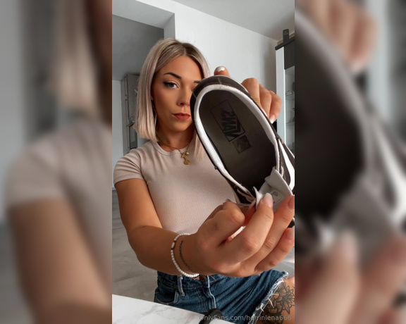 Herrin Lena aka herrinlena666 - 09-09-2024 OnlyFans Video - Die Schuhe hatten zum Schluss so einen intensiven Duft