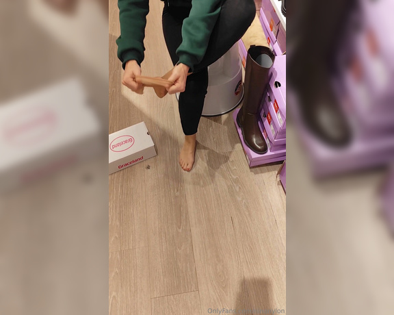 Nina Nylon aka ninanylon - 09-30-2024 OnlyFans Video - Taking off my nylon socks in the shoestore