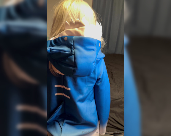 Petitesweettreatx aka petitesweettreatx - 04-05-2024 OnlyFans Video - Enjoy more Gawr Gura cosplay, along with two slow motion teaser clips for Sundays video The