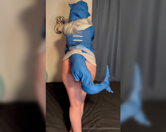 Petitesweettreatx aka petitesweettreatx - 04-04-2024 OnlyFans Video - A Thanks to anonymous for the surprise Gawr Gura cosplay