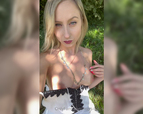 Miss Lotus aka miss-lotus - 08-04-2023 OnlyFans Video - Un cycliste  a vu mon exhib en pleine nature