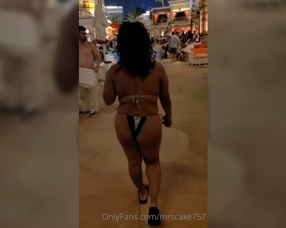 Mrs. Cake 757 aka mrscake757 - 10-06-2021 OnlyFans Video - Encore Beach Club in Vegas