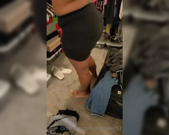 Mrs. Cake 757 aka mrscake757 - 07-11-2022 OnlyFans Video - Best part of the day, taking these clothes off