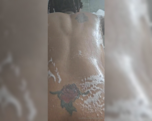 Mrs. Cake 757 aka mrscake757 - 08-20-2024 OnlyFans Video - Nothing like a nice warm bath