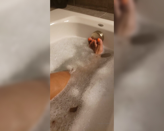 Mrs. Cake 757 aka mrscake757 - 09-21-2020 OnlyFans Video - Blunt  amp Bath