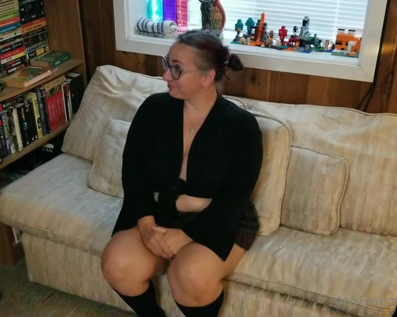 Miss Sephie aka miss_sephie - 06-12-2024 OnlyFans Video - Video the_lady_missy has been going around campus showing her spanked bottom to anyone who asks Headmistress