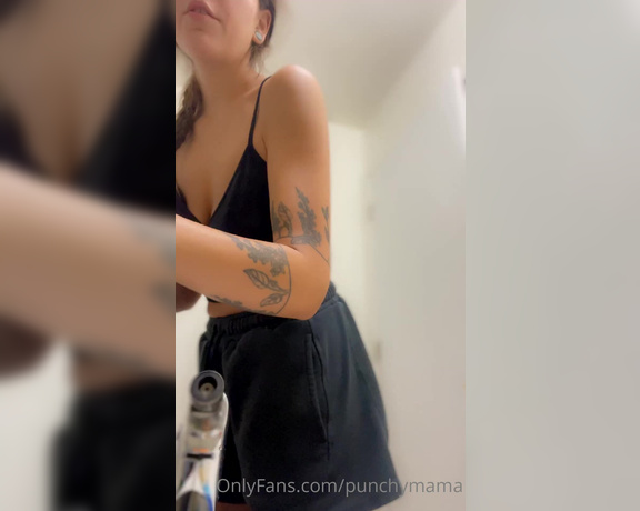 Punchy Mama aka punchymama - 08-08-2023 OnlyFans Video - Scooby Snack