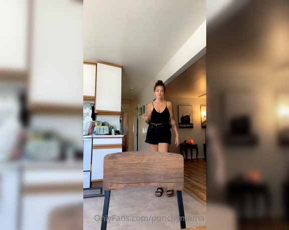 Punchy Mama aka punchymama - 07-29-2022 OnlyFans Video - Smokeeeee with meeee