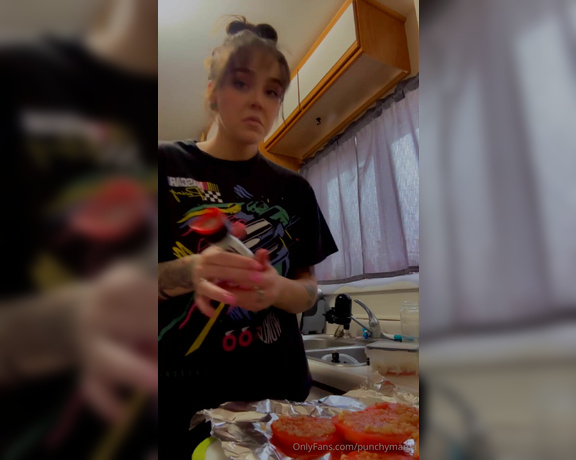 Punchy Mama aka punchymama - 02-04-2024 OnlyFans Video - Made homemade spaghetti this weekend