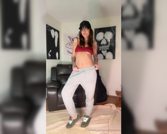 Punchy Mama aka punchymama - 04-16-2024 OnlyFans Video - Ill always find a way to tease  even in sweats