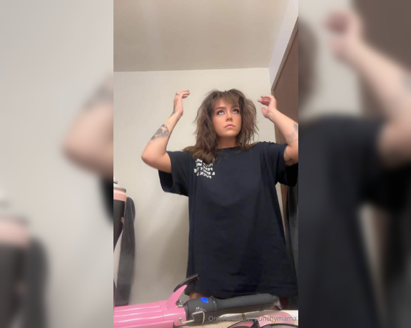 Punchy Mama aka punchymama - 07-15-2024 OnlyFans Video - New girly tool Tehe a Crimper More of a get ready with me but I like