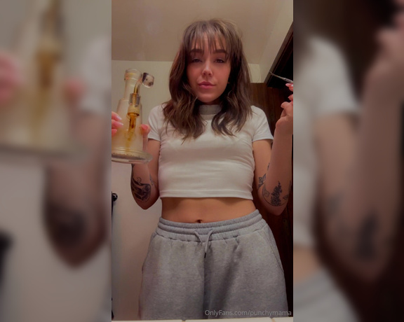 Punchy Mama aka punchymama - 04-21-2024 OnlyFans Video - Gotta keep it 420