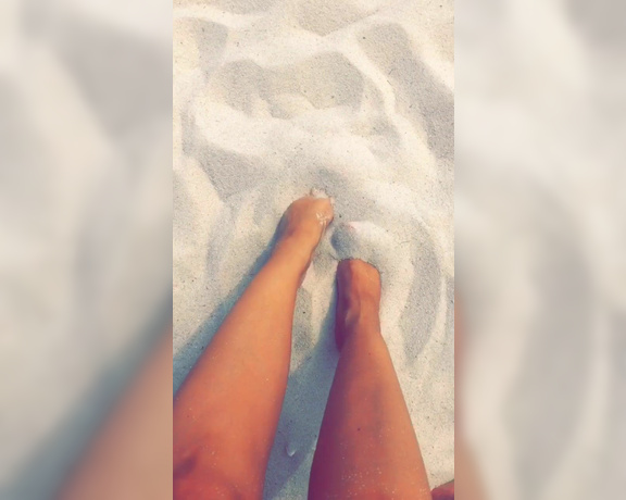 Charlie C aka charliec - 08-29-2018 OnlyFans Video - Sandy feet vid