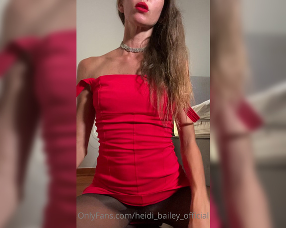 Heidi Bailey Official aka heidi_bailey_official - 08-14-2021 OnlyFans Video - Red passion