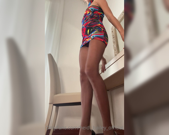 Heidi Bailey Official aka heidi_bailey_official - 02-04-2022 OnlyFans Video - Super colorful dress ready for dance hall shall you dance with me