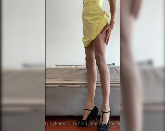 Heidi Bailey Official aka heidi_bailey_official - 04-10-2022 OnlyFans Video - For the one of you that loves light pantyhose