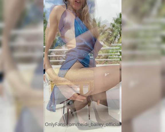 Heidi Bailey Official aka heidi_bailey_official - 10-02-2022 OnlyFans Video - I love teasing you, feel your desire