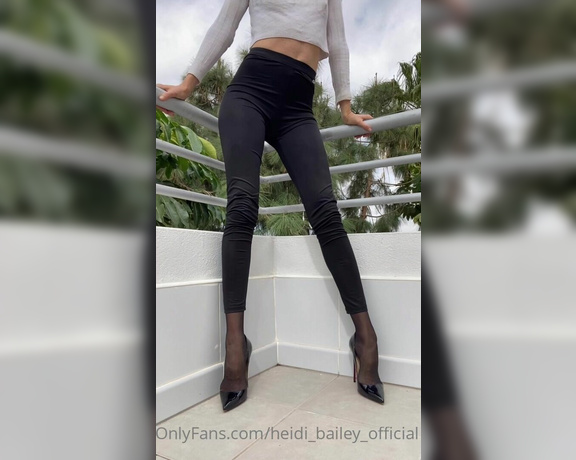 Heidi Bailey Official aka heidi_bailey_official - 02-17-2023 OnlyFans Video - Good evening my darling, a different outfit for you tonight do you like leggins above pantyhose