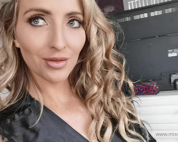 Miss Courtney aka Misscourtneym OnlyFans - Day 1 Birthday Giveaway! Free month subscription Get liking!
