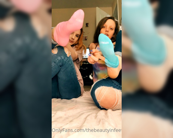 GracefulgraceXO aka Gracefulgracexo OnlyFans - Sock peel, foot reveal httpsonlyfanscomprincessbleu 5