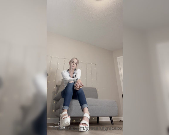 GracefulgraceXO aka Gracefulgracexo OnlyFans - Working on my giantess so here’s a little clip from yesterday