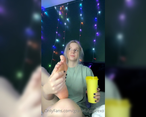 GracefulgraceXO aka Gracefulgracexo OnlyFans - POV you’re on my daily snap 1