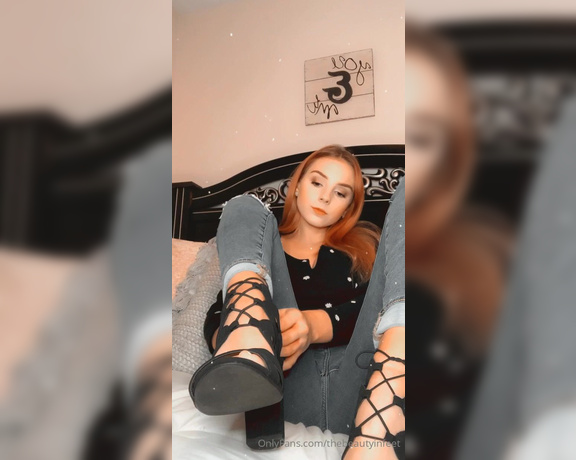 GracefulgraceXO aka Gracefulgracexo OnlyFans - A simple pair of heels that will make you Kneel 1