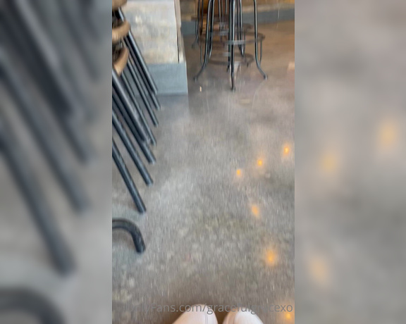 GracefulgraceXO aka Gracefulgracexo OnlyFans - (PUBLIC FEET) My feet were so hot today I had to stop to let the ac blow on my soles in the parkin 2