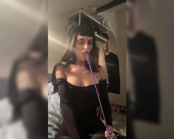 Borderlady aka susybad1999 - 12-21-2024 OnlyFans Video - Buon fine settimana