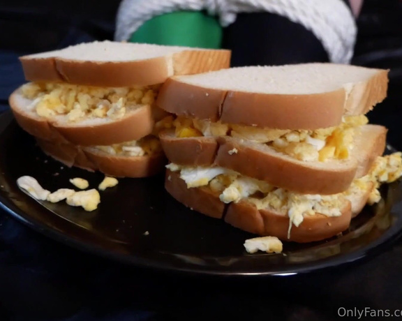 Bunny'sDungeon aka vipbunnyb - 08-01-2024 OnlyFans Video - This is a bondage mukbang vid Watch me struggle to eat my sandwich