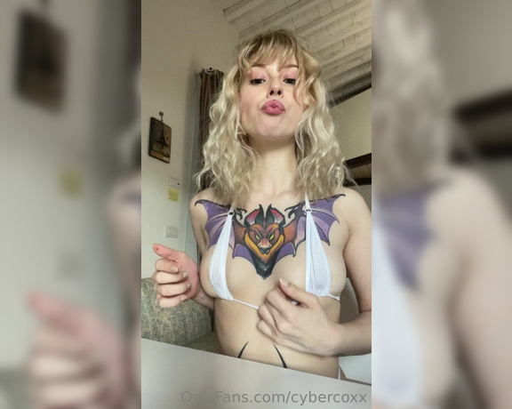 Cyber Coxx aka cybercoxx - 01-07-2023 OnlyFans Video - Vuoi mangiare questo cioccolatino insieme a me