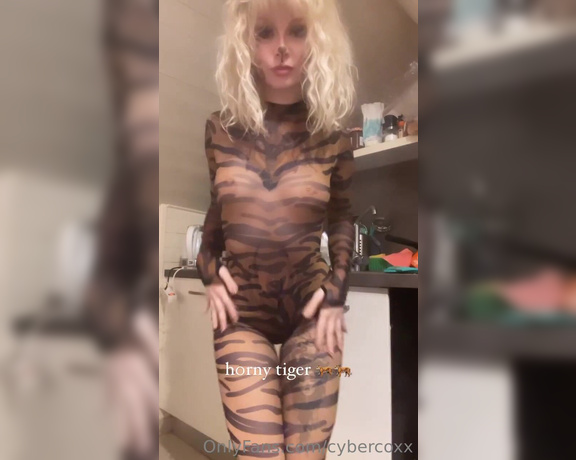 Cyber Coxx aka cybercoxx - 02-10-2023 OnlyFans Video - corri a vedere lo spogliarello in chat