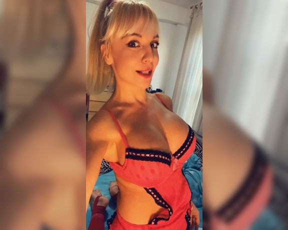 Elena mua aka umilediva - 12-24-2019 OnlyFans Video - Solo Per mie fan