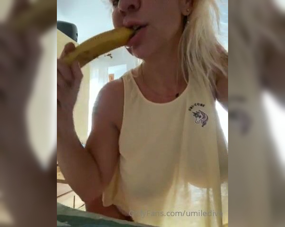 Elena mua aka umilediva - 07-22-2021 OnlyFans Video - Buongiorno sempre